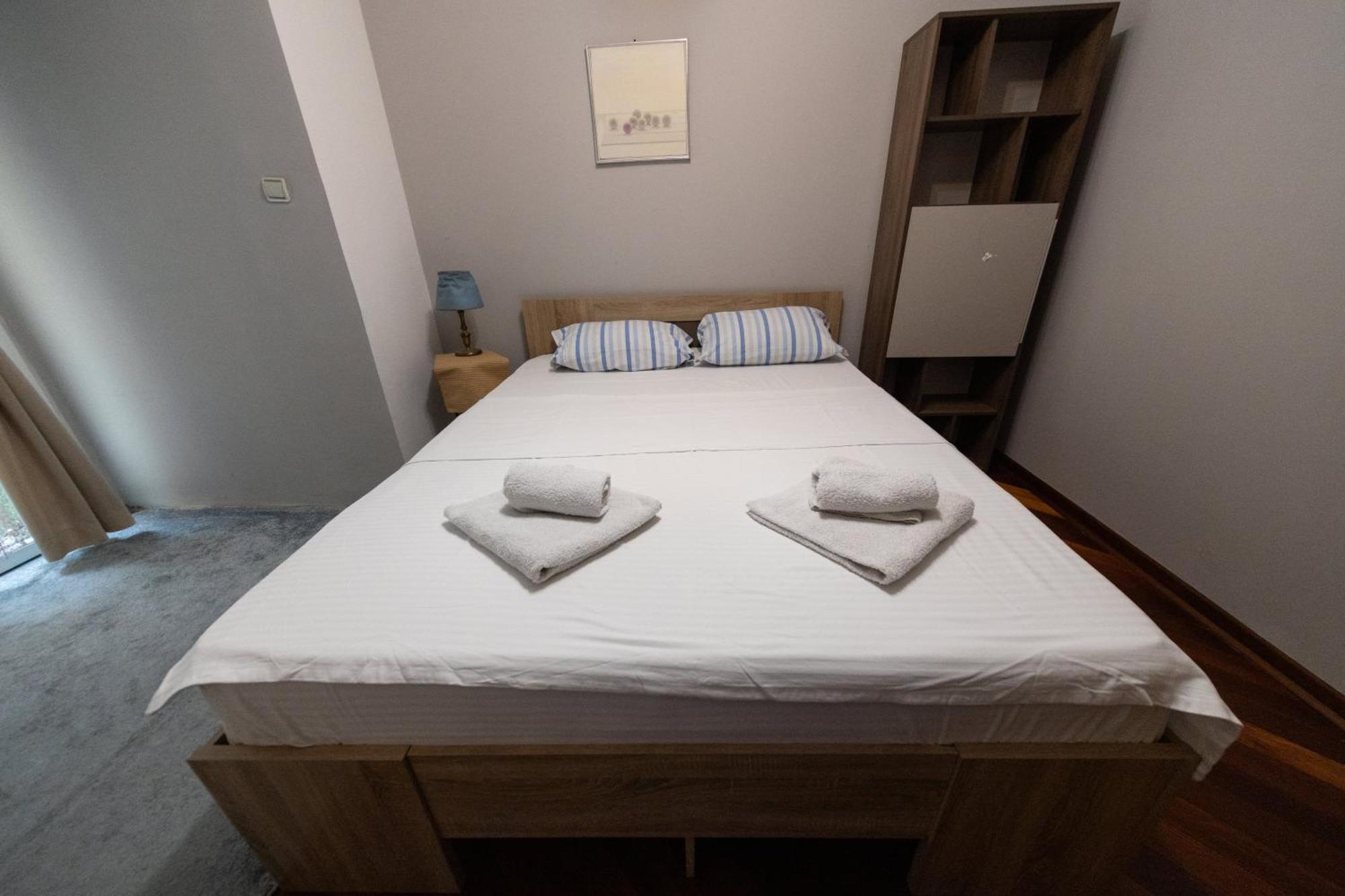 Lux Place Apartments Downtown Kragujevac Exterior foto